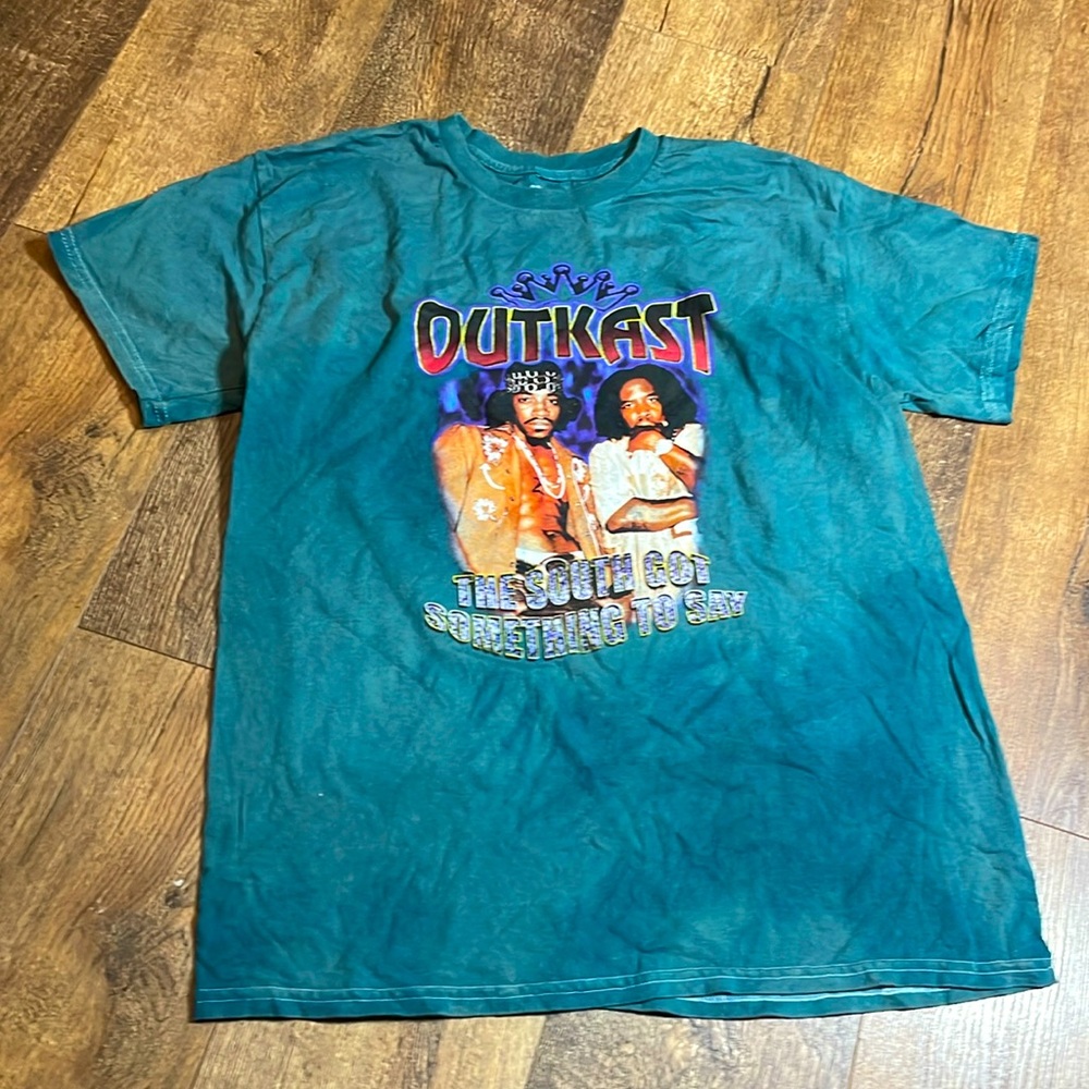 OutKast t-shirt size Large pit to pit 21